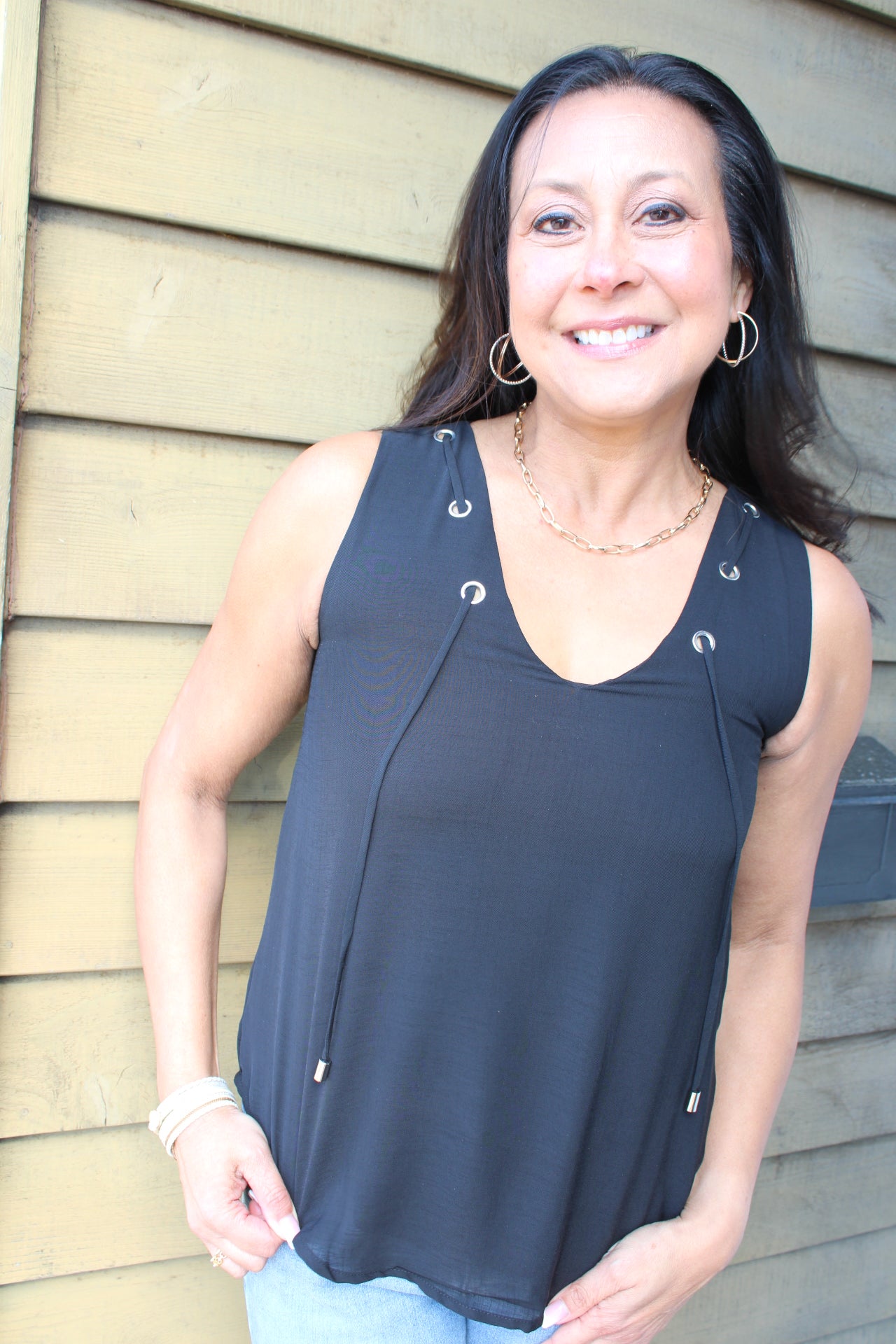 Grommet Sleeveless Blouse | Black